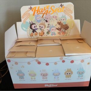 Labubu- Have A Seat blind box (sisi)